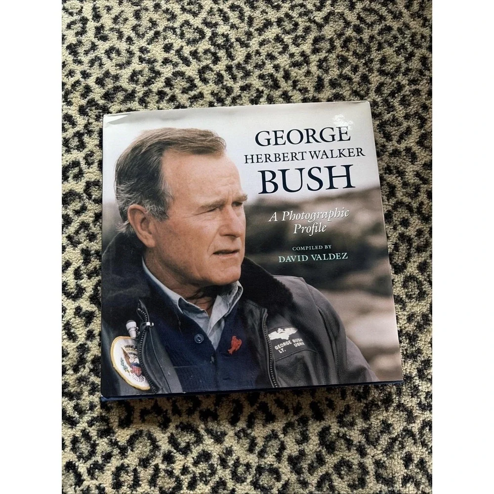 George Herbert Walker Bush: A‎ Photographic Profile HC President Texas A&M Press